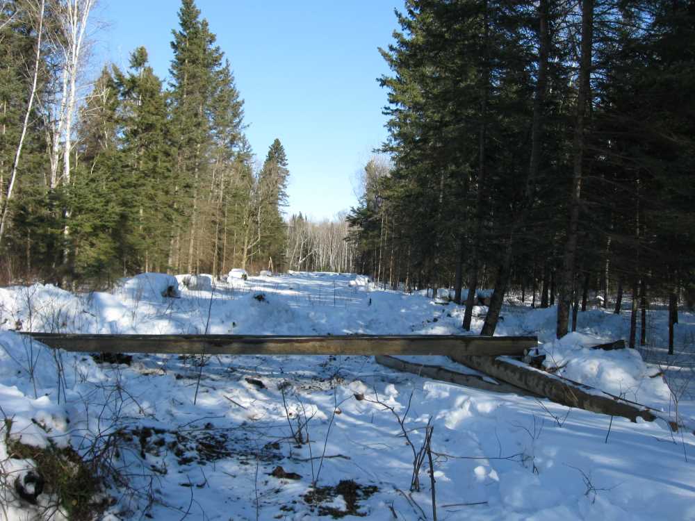 Naturist Legacy History: Gallery 06/06...Hydro tries winter pole installation