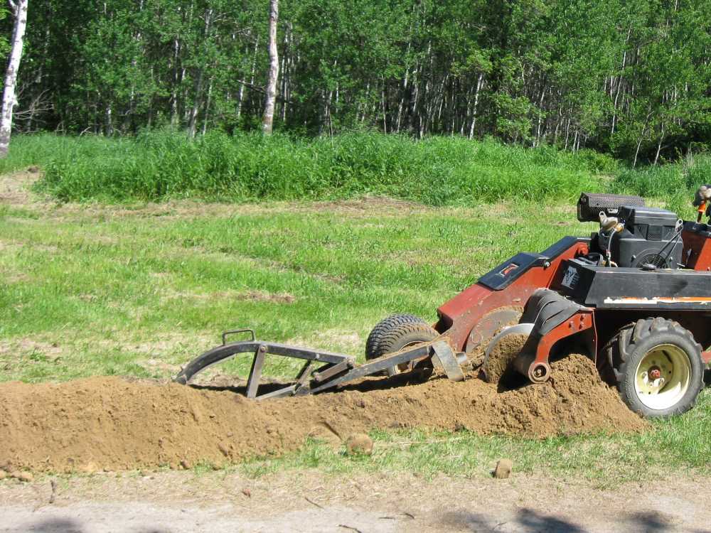 Naturist Legacy History: Gallery 13/06...Trenching in the new phone line