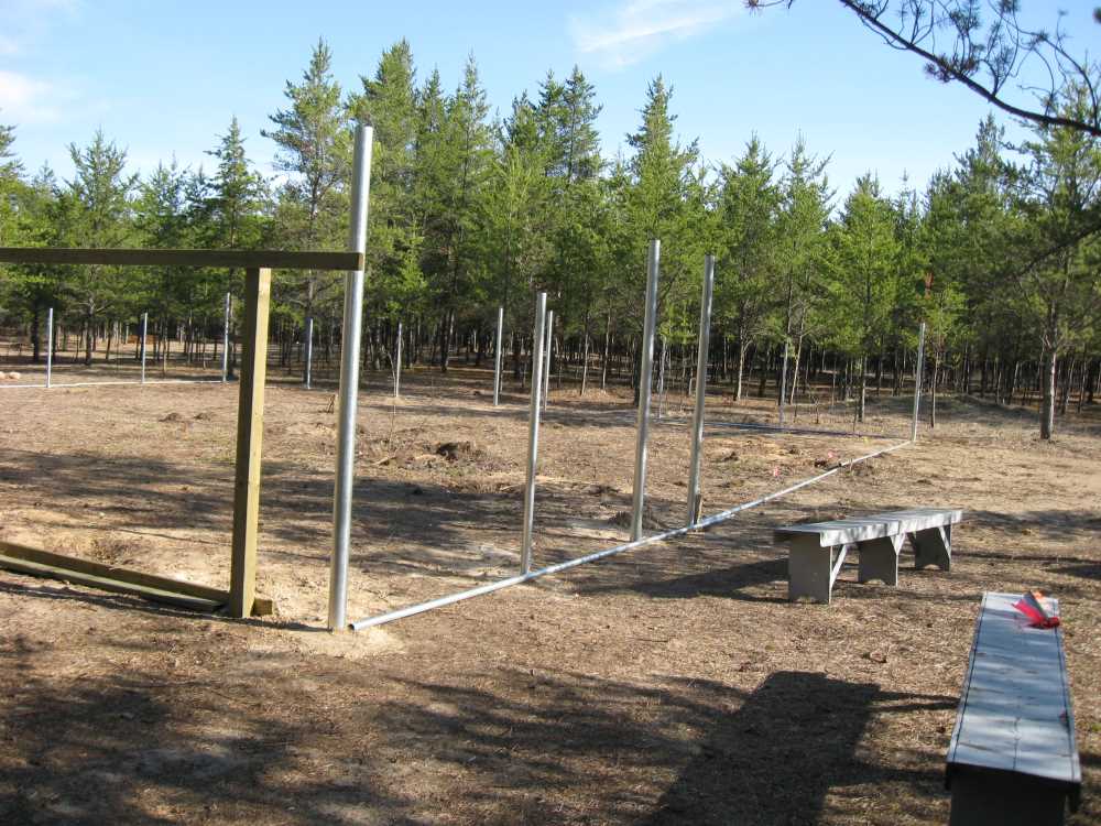 Naturist Legacy History: Gallery 24/12...Building the swimming pool fence