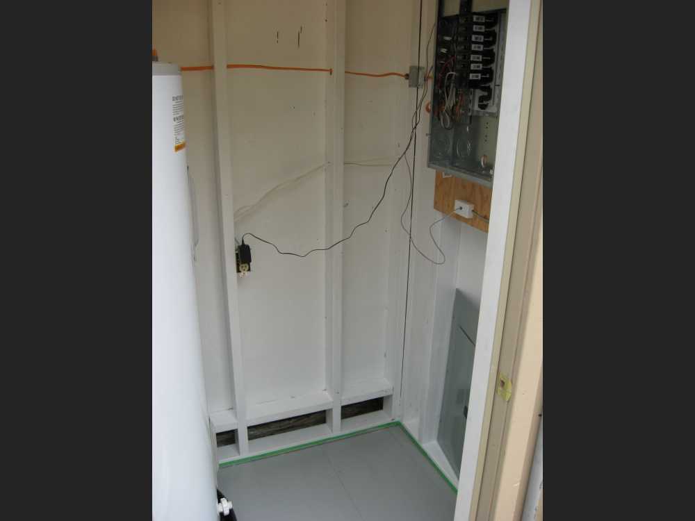 Naturist Legacy History: Gallery 25/03...Washroom/shower building completed